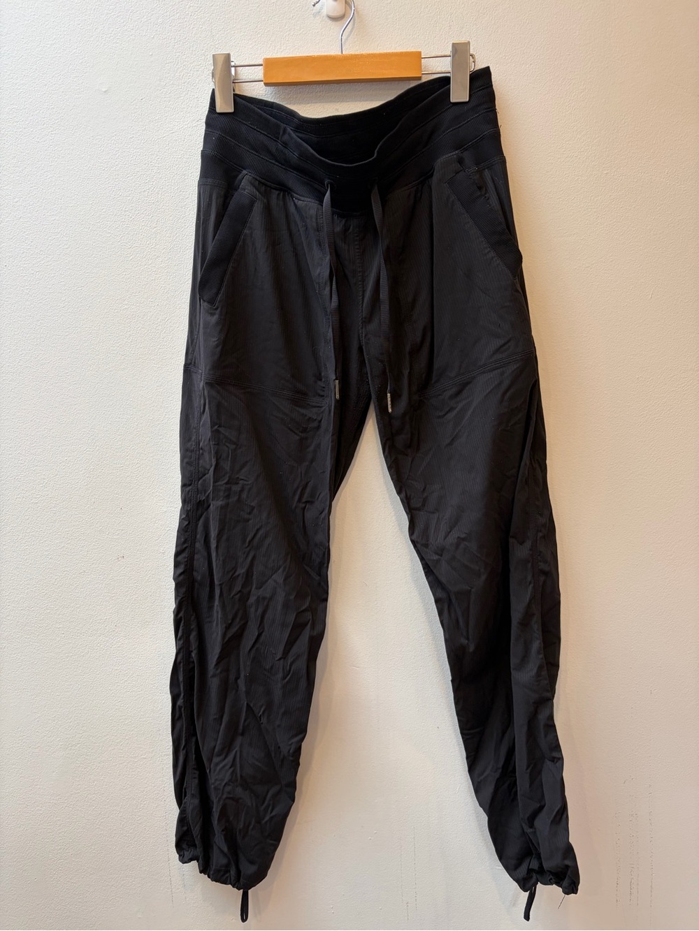 Women’s lululemon studio dance pant Black Drawstring Jogger Pants